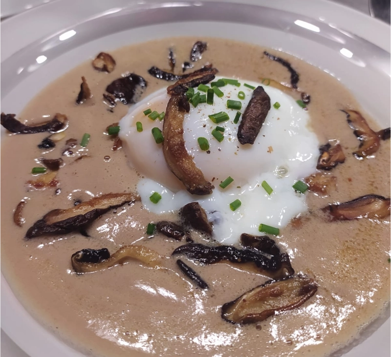 Crema de foie con huevo a baja temperatura
