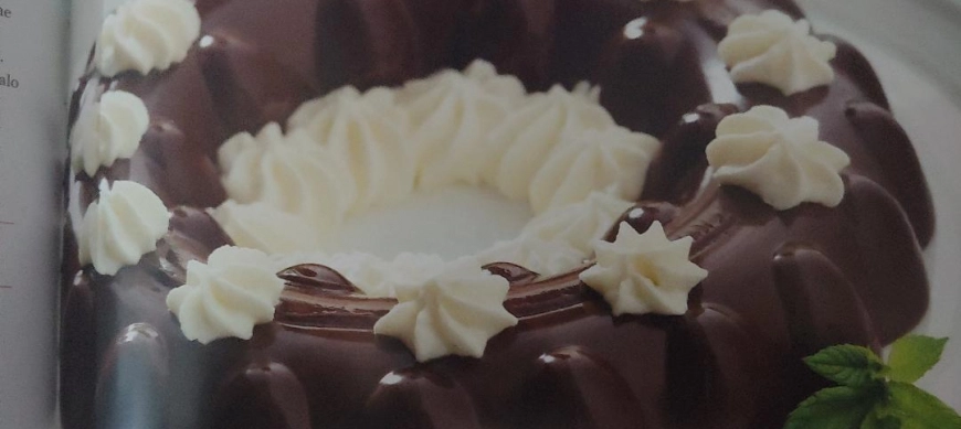 CORONA DE CHOCOLATE CON MENTA CON THERMOMIX