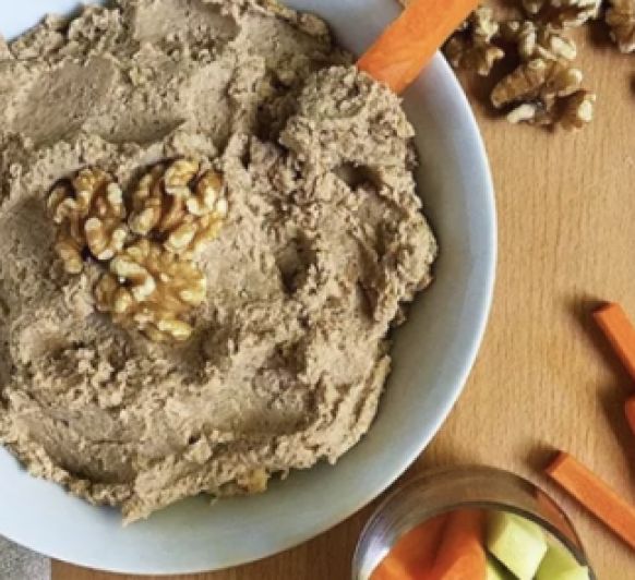 Hummus de lentejas con nueces